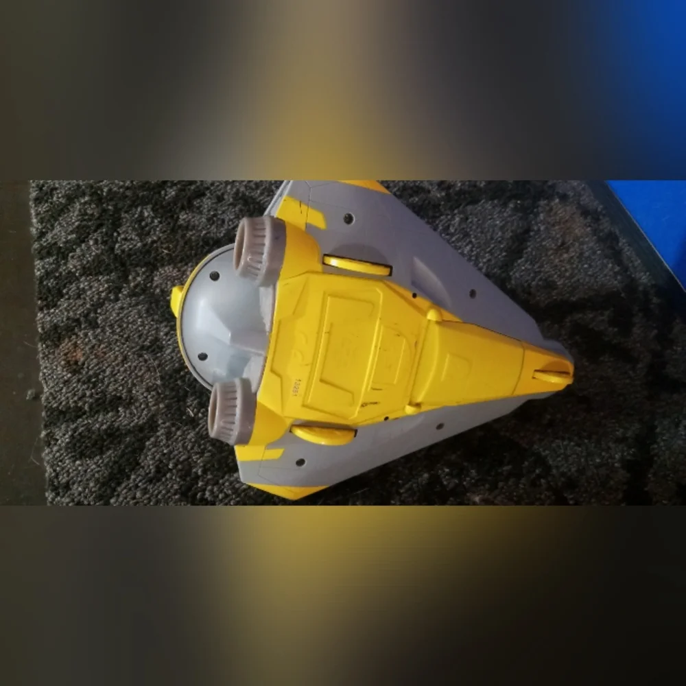Starwars Awing fighter 2008 yellow and Gray Space Shuttle Toy - Kids Toy